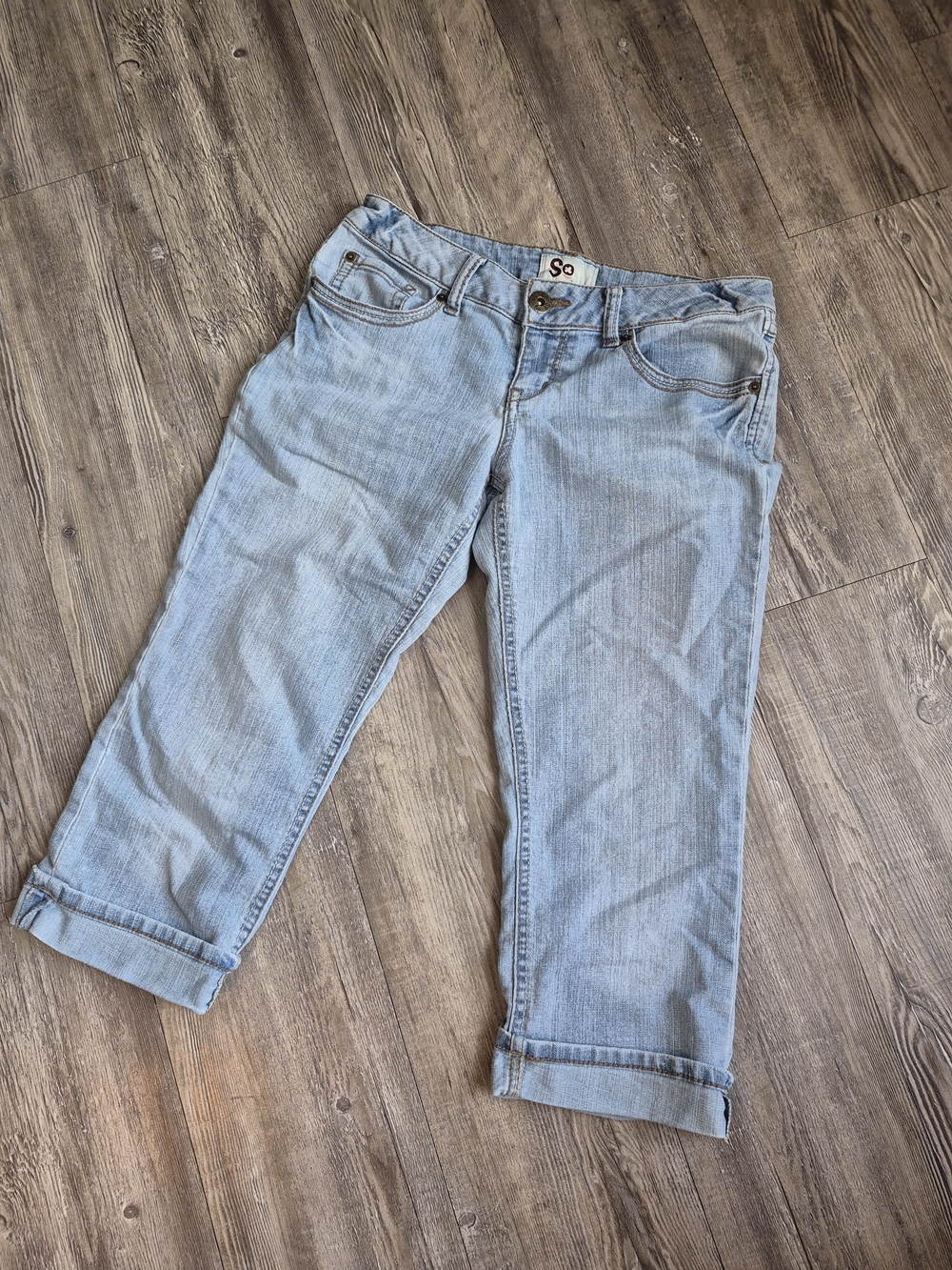 SO Light Blue Cropped Women's Jeans with Rolled Hem